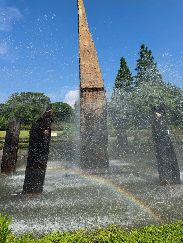 毎日暑いですが頑張りましょう！

#御殿場中央公園
#虹
#噴水
#噴水のある公園
