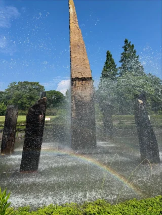 毎日暑いですが頑張りましょう！

#御殿場中央公園
#虹
#噴水
#噴水のある公園