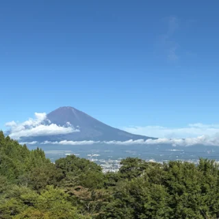 台風一過、涼しい朝です。
今朝の天気予報では、本日の乙女森林公園の最高気温は30℃に届かないようです。
#乙女森林公園キャンプ場
#台風一過
#御殿場市
#富士山
#富士山の見えるキャンプ場
#金時山
#箱根
#mtfuji
#森林公園
#乙女峠