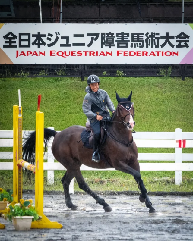 第49回全日本ジュニア障害馬術大会
9月13日 雨
#全日本ジュニア障害馬術大会 #御殿場市馬術スポーツセンター #馬術 #horseriding #horse #御殿場市 #静岡県 #gnews3776 #gotembasen_net