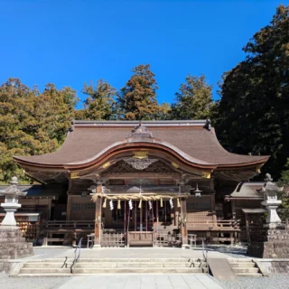 3/14はグランシップ静岡能鑑賞ツアーへ行ってきました！

ハイキングやトレッキングツアーをメインで行ってますが、
日本文化に触れるツアーも年数回実施してます👍️

今回は、静岡県周智郡森町にある「⛩️小國神社」を参拝後、「🏯掛川城」をガイド付きで見学し、掛川城から近くの「くずかわ茶寮 寅や」で会席コースを堪能✨️

観光とお昼を満喫後に、メインの「能鑑賞」です。
滞りなく全ての行程を終えることができました👍️

朝早い出発でしたが、1日を満喫できたはずです！

歴史あるものに触れると自然と心が落ち着きますね。
そして毎回、先人たちの偉業には驚かされるばかりです✨️

ご参加いただいた皆様ありがとうございました。
引き続きよろしくお願いいたします🙇‍♂️

別のイベントのお話です。
■4/18(土)山野草イベントについて
キャンセルが数名出ましたので、ご参加を希望される方は、3月中のお申込みであれば参加可能です。
＊定員に達し次第受付を終了いたします。

#富士山
#御殿場
#富士登山
#トレッキング
#ミクリ

ハイキング
御殿場アウトレット
バスツアー
ふしよし観光バス