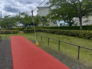 桜公園管理人

【桜公園・ロープスライダー利用休止のお知らせ】

桜公園内のロープスライダーは、修繕のため
5月12日（火）より当面の間、ご利用いただけません。

ご理解とご協力をお願いいたします。

#御殿場市桜公園
#御殿場市中央公園
#遊具