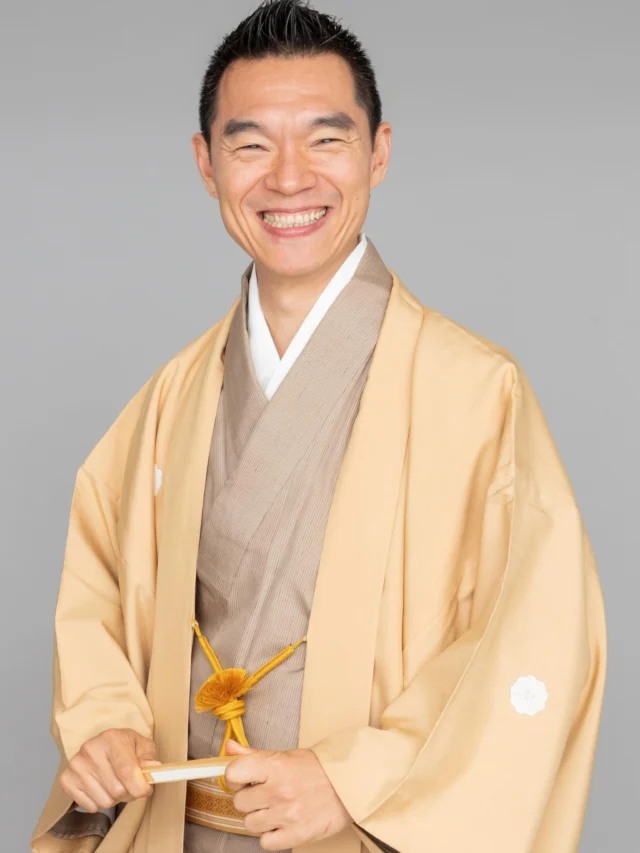 .
　
特撰落語会 柳家花緑 独演会
チケット発売開始のお知らせ📢
　
　
本日、9時から【特撰落語会 柳家花緑 独演会】の
チケット発売を開始いたします。
　
御殿場市民の花緑師匠による独演会‼️
御殿場市民会館での独演会は
昨年に続いて2回目の開催です。
　
ぜひ会場にて花緑師匠の生の落語をお楽しみください。
たくさん笑いましょう😆👏
　
　
＊ 日　　時：8月23日（日）
＊ 時　　間：開演14時（開場13時30分）
＊ 会　　場：御殿場市民会館 大ホール
＊入  場  料：全席指定席 3,800円（税込）
　　　　　　※未就学入場不可
　
皆さまのご来場を心よりお待ちしております🙇‍♂️
　
　
問合せ
御殿場市民会館📞0550-83-8000